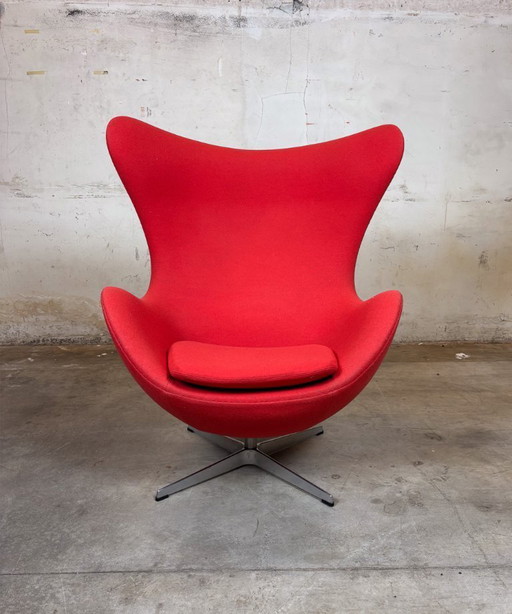 Fritz Hansen Egg Lounge Chair Arne Jacobsen Fabric - Rot - Designerstuhl, Sessel