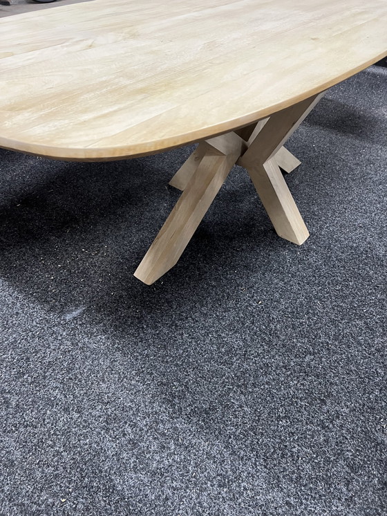 Image 1 of Mesa de comedor ovalada de madera de mango tropical, 200 cm