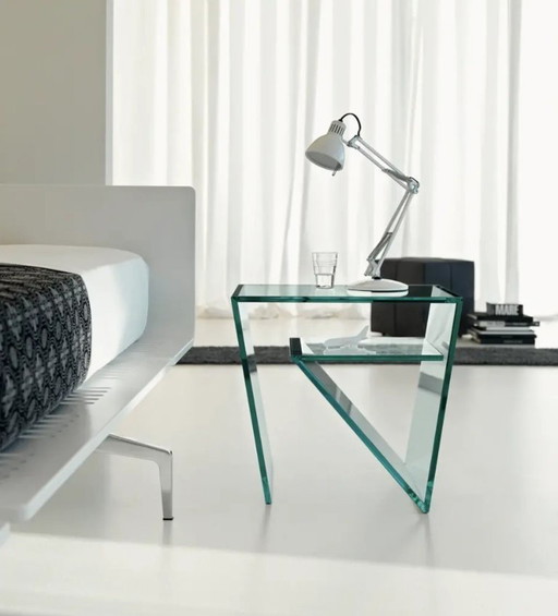 Mesa de centro Zen de Tonelli Design en cristal extratransparente.