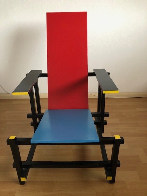 Rietveld Chair Red Blue Replica