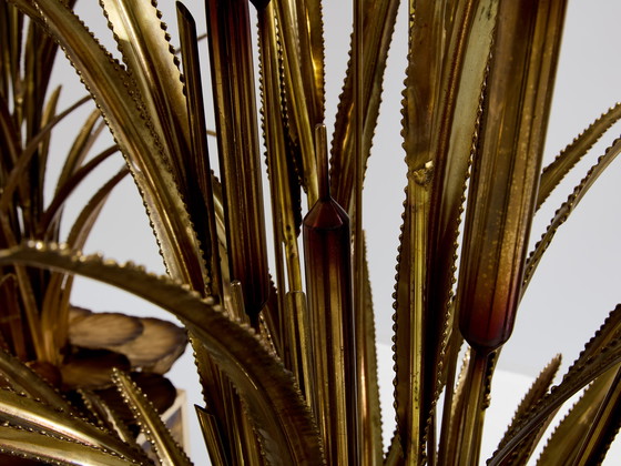 Image 1 of Maison Jansen Coppia di lampade da terra a canne d'ottone con ninfee, anni '70