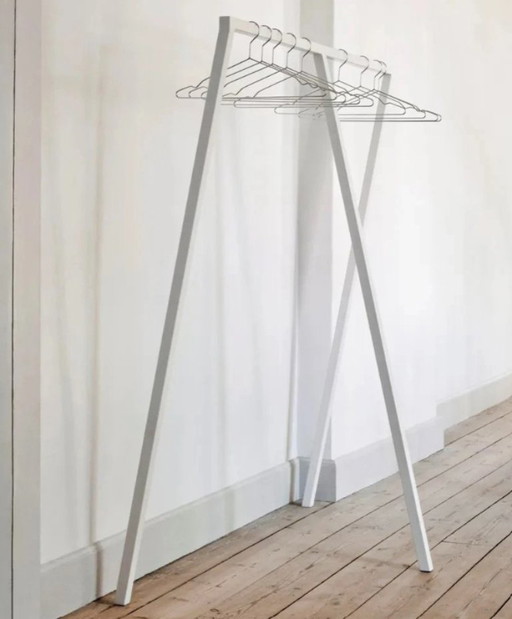 Support à vêtements Hay Loop Stand de conception danoise, porte-manteau