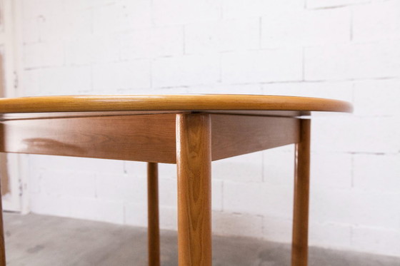 Image 1 of Danish modernist set: convertible round table (114/154cm) + 4 matching chairs, 1980