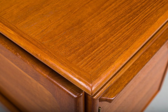 Image 1 of  Mid Century Modern Freistehender Teakholz-Schreibtisch von GV Møbler, 1960er Jahre