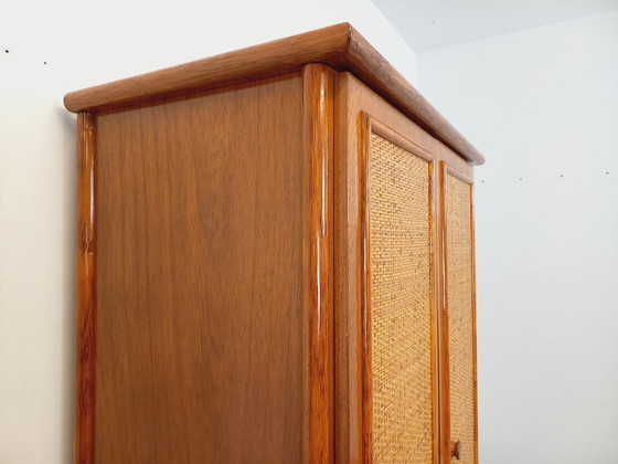 Image 1 of Armadio vintage Maugrion in rattan intrecciato e legno per Roche-Bobois, risalente agli anni '70.