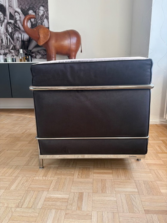 Image 1 of “Original Cassina LC2 Armchair – Anthracite Waterborn Fabric – Le Corbusier”