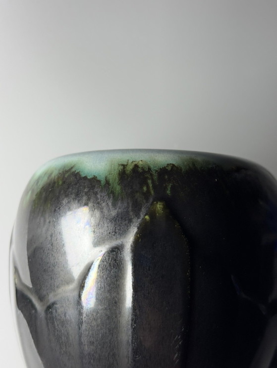Vaso in ceramica Art Déco con coperchio — Faïencerie De Thulin, Belgio – Oggetti decorativi (photo 8 of 13)