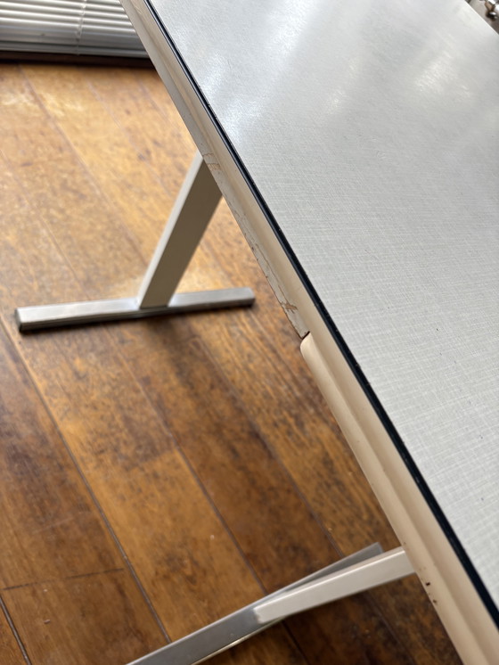 Image 1 of Table de cuisine en formica 1979