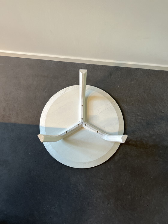 Image 1 of 2 Witte Bijzettafels Van HAY