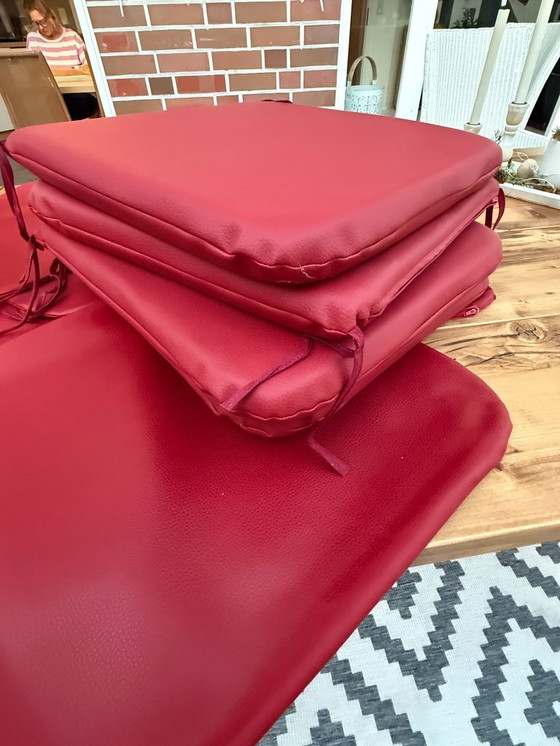 Image 1 of 8 originele Lloyd LOOM stoelen, eetkamerstoelen, ook in kleinere aantallen verkrijgbaar, houten frame, wit riet.