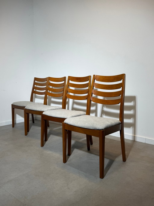 Set di quattro Sedie da pranzo Nathan in teak – Mid-Century Modern – eetkamerstoelen