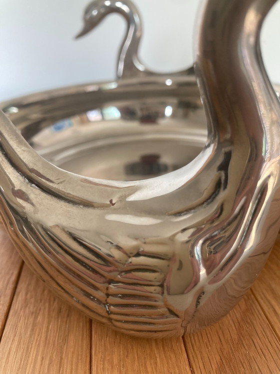 Centrotavola placcato in argento con manici a forma di cigno – Elegante lusso di metà secolo (photo 10 of 10)
