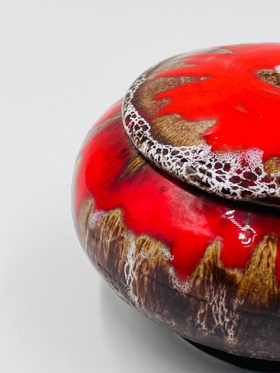 Image 1 of Plato de dulces rojos Vallauris