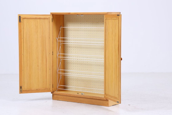 Image 1 of Vintage grenenhouten schoenenkast Ladekast Retro schoenenkast hal hout opslag #04-68