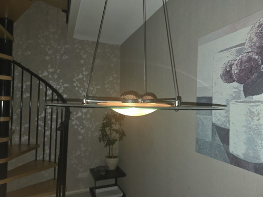 Suspension en verre au design rétro