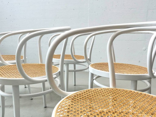 Set of 4 bentwood chairs 209 by Thonet from 2020