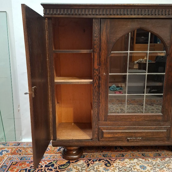 Antique oak sideboard with a central glass door and striking ball feet – Wood (photo 8 of 15)