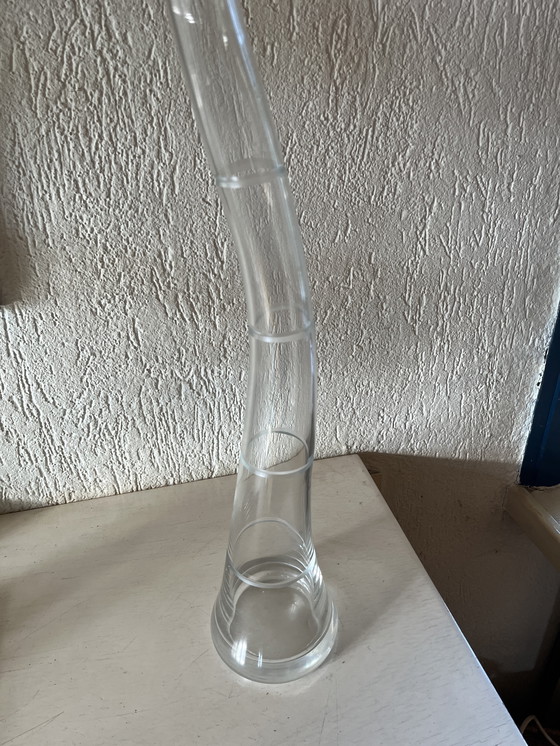 Image 1 of smalle, gedraaide glazen vaas (fluitvaas)