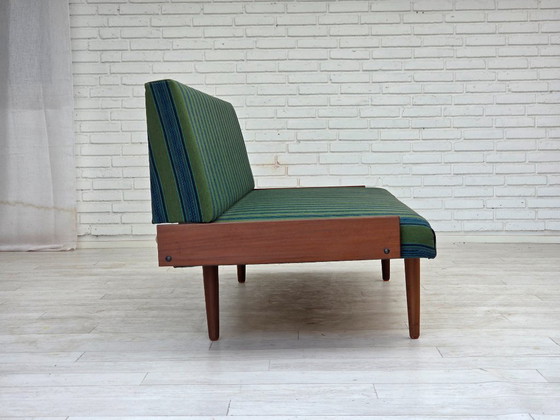 Image 1 of Daybed danese degli anni '70, mobili in lana, legno massiccio di teak, condizioni originali