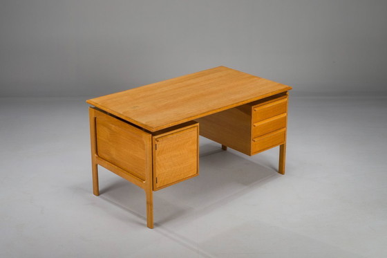 Image 1 of Freistehender Eichenschreibtisch von GV Møbler, Mid Century, 1970er Jahre