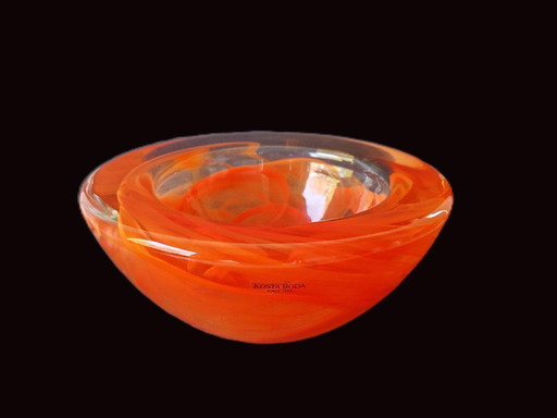 Kosta Boda - Large orange "Atoll" bowl by Anna Ehrner - 1943 grams