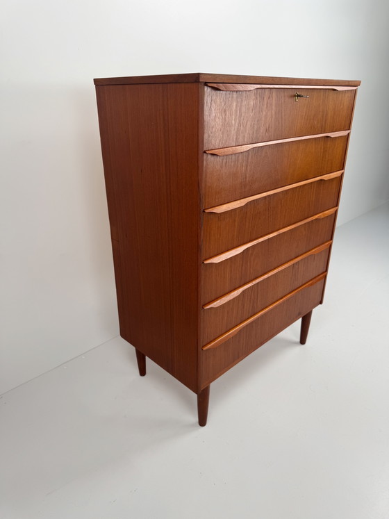 Cómoda danesa, Dinamarca, década de 1960 – Wood (photo 4 of 7)