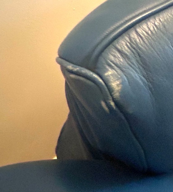 Image 1 of De Sede DS-140 | Blauwe leren designbank | Zwitsers topdesign