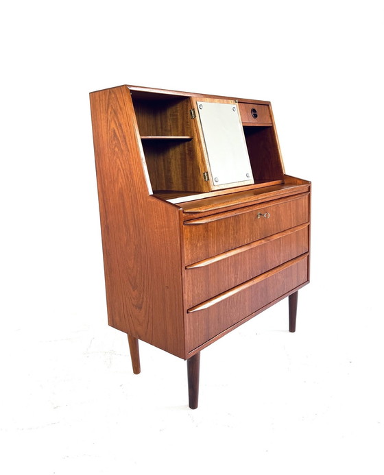 Image 1 of Segretaria danese vintage anni &#39;60