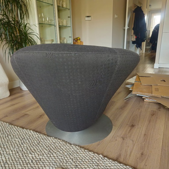 Leolux Parabolica – Design Armchair in top condition – Textile (photo 5 of 5)