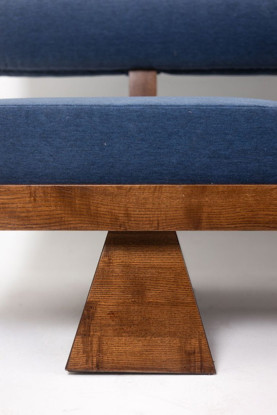 Image 1 of Banquette 3 places en frêne clair et velours de mohair bleu. Contemporain