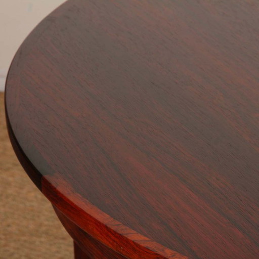 Rio rosewood round extendable dining table, 1960