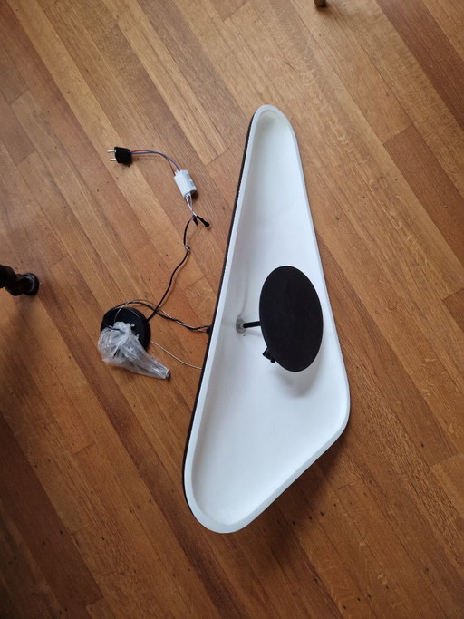 Gebruikte Luceplan Soleil Noir hanglamp, ontworpen door Studio Odile Decq. Verkeert in goede staat. Wegens verhuizing overbodig 