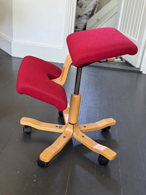 Image 1 of 2x chaise de bureau ergonomique Stokke/Varier Wing