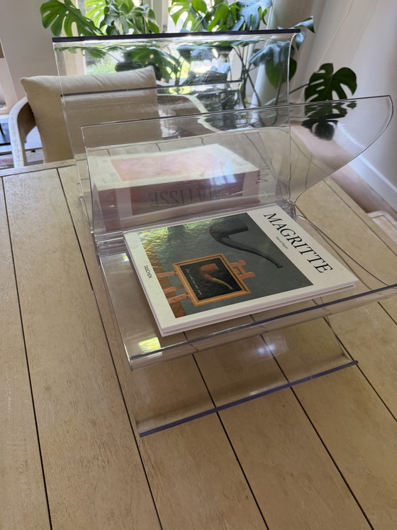 Kartell Reading Basket – Magazine rack, Plastic (photo 5 of 5)