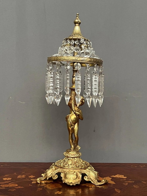 Lampada. Statuetta in bronzo e cristallo. Francia. XIX secolo. Altezza 45 cm. – Lampade da tavolo, Bronze (photo 3 of 7)