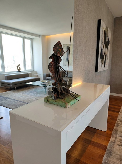 Escultura brutalista de cobre "Don Quijote": un icono del diseño de mediados de siglo