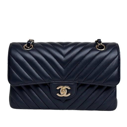 Chanel clásico con solapa pequeña