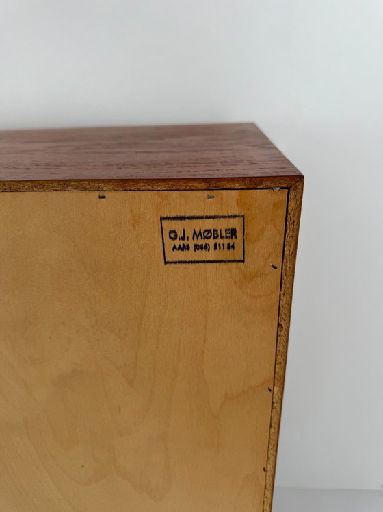 Cómoda de teca de G.J. Møbler, Dinamarca, c. 1960s, Madera, Metal, Marrón, Mid Century Modern (foto 10 de 11)