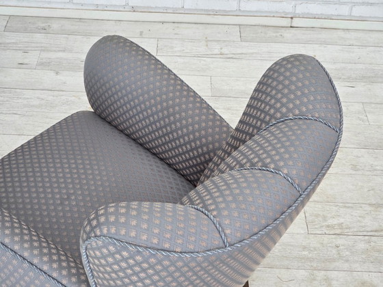 Image 1 of Deense fauteuil uit de jaren 50, meubelstof, gesneden eikenhout.