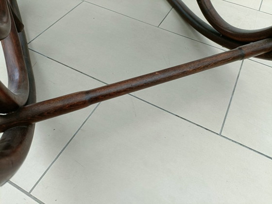 Image 1 of Antiek Thonet gebogen houten rieten schommelstoel