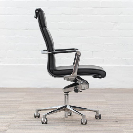 Image 1 of Icf Una Chair Executive Directiestoel