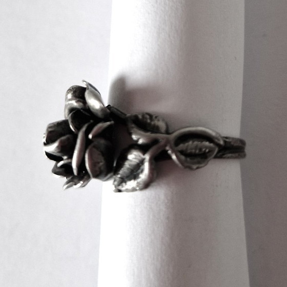 Image 1 of TEKA - Silberring mit Rose - 60er/70er Jahre - Größe 18.25