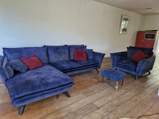 Complete seating area