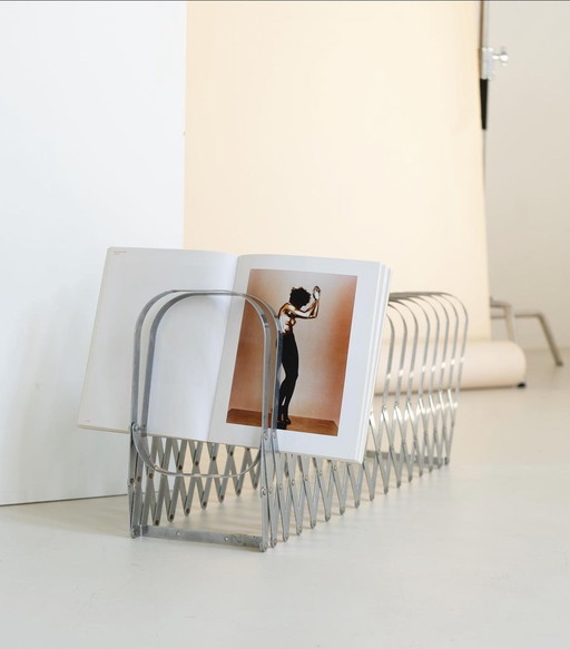 Harmonica magazine record rack