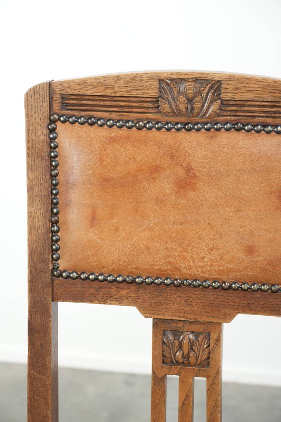 Image 1 of Ensemble de 4 chaises de salle à manger anciennes en chêne de style Art nouveau, recouvertes de peau de mouton.