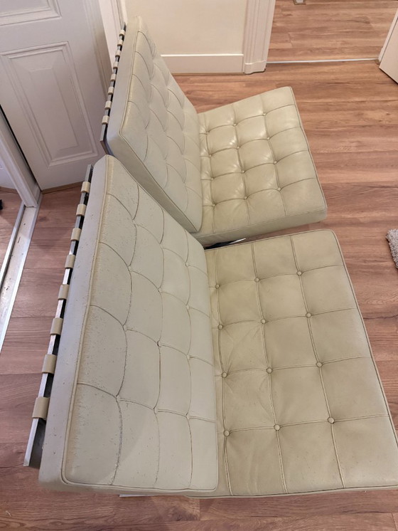 Image 1 of Juego de 2 réplicas de la silla Barcelona Lounge – Estilo Mies van der Rohe – Piel color crema