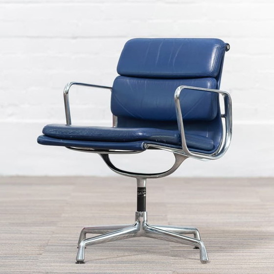 Image 1 of Vitra Ea208 Soft Pad Vergaderstoel
