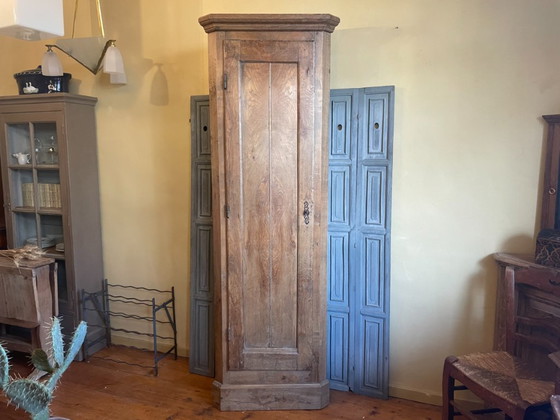 Image 1 of Armario de esquina antiguo francés del siglo XIX.