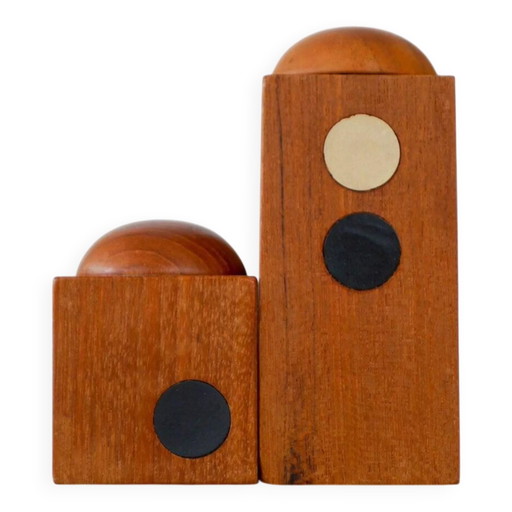 Ensemble de 2 salières et poivrières en teck de style moderniste danois.