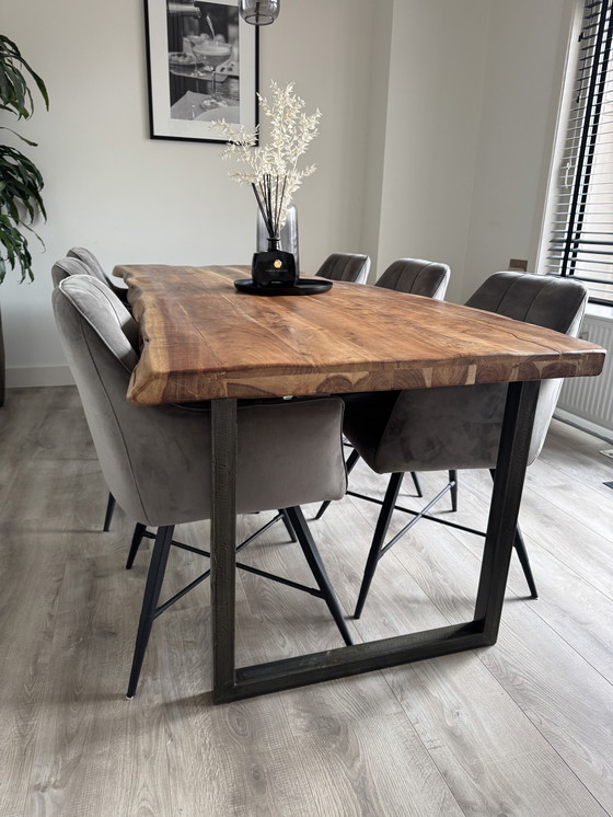 Image 1 of Mesa de tronco de árbol de madera maciza de acacia 240x90/95x77 cm